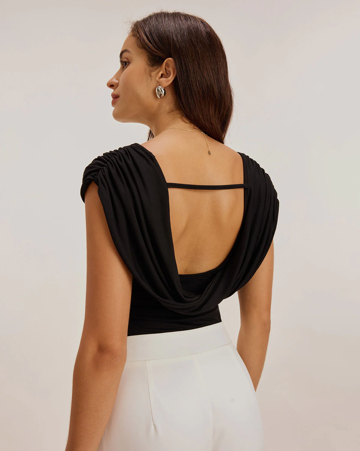 Black U Neck Ruched Tee - Image 3