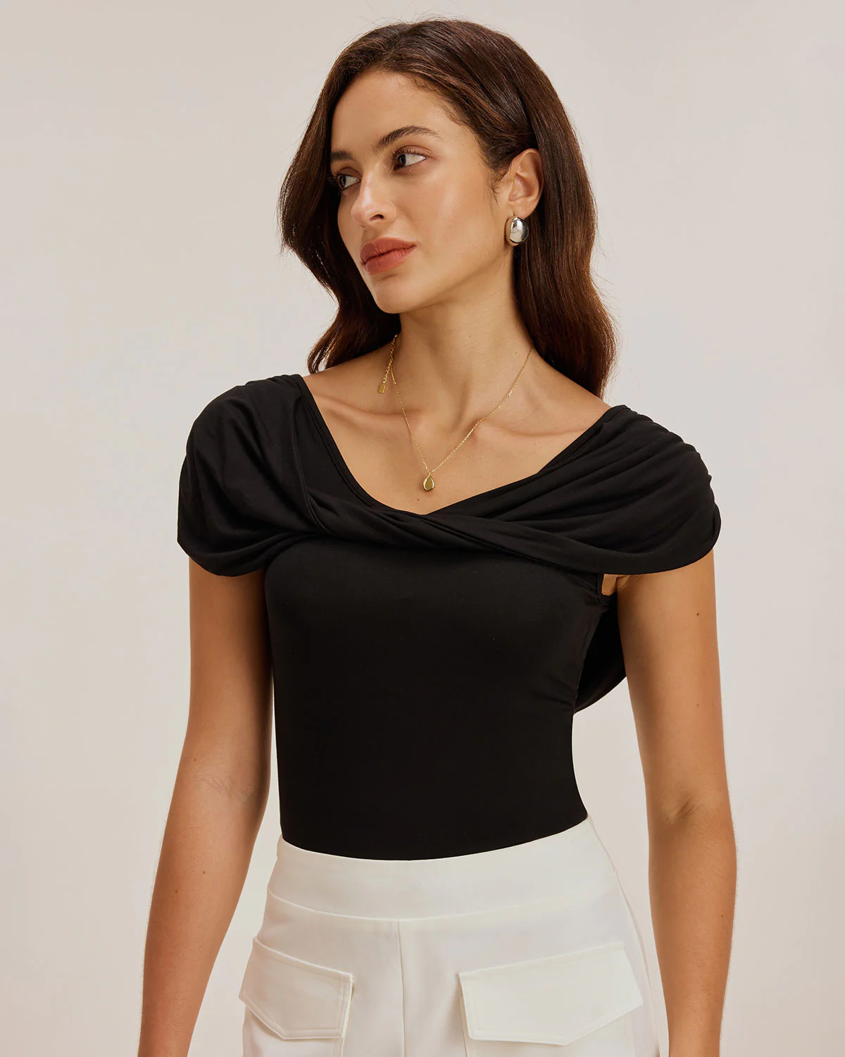 Black U Neck Ruched Tee - Image 4