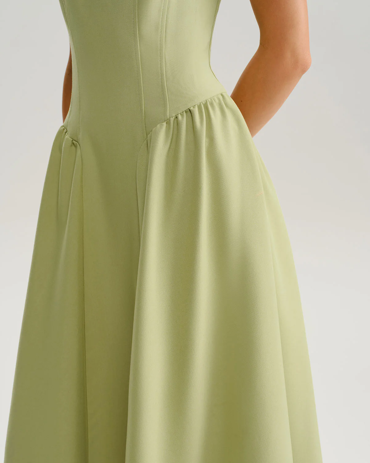 Green Sweetheart Neck Slip Midi Prom Dress - Image 3