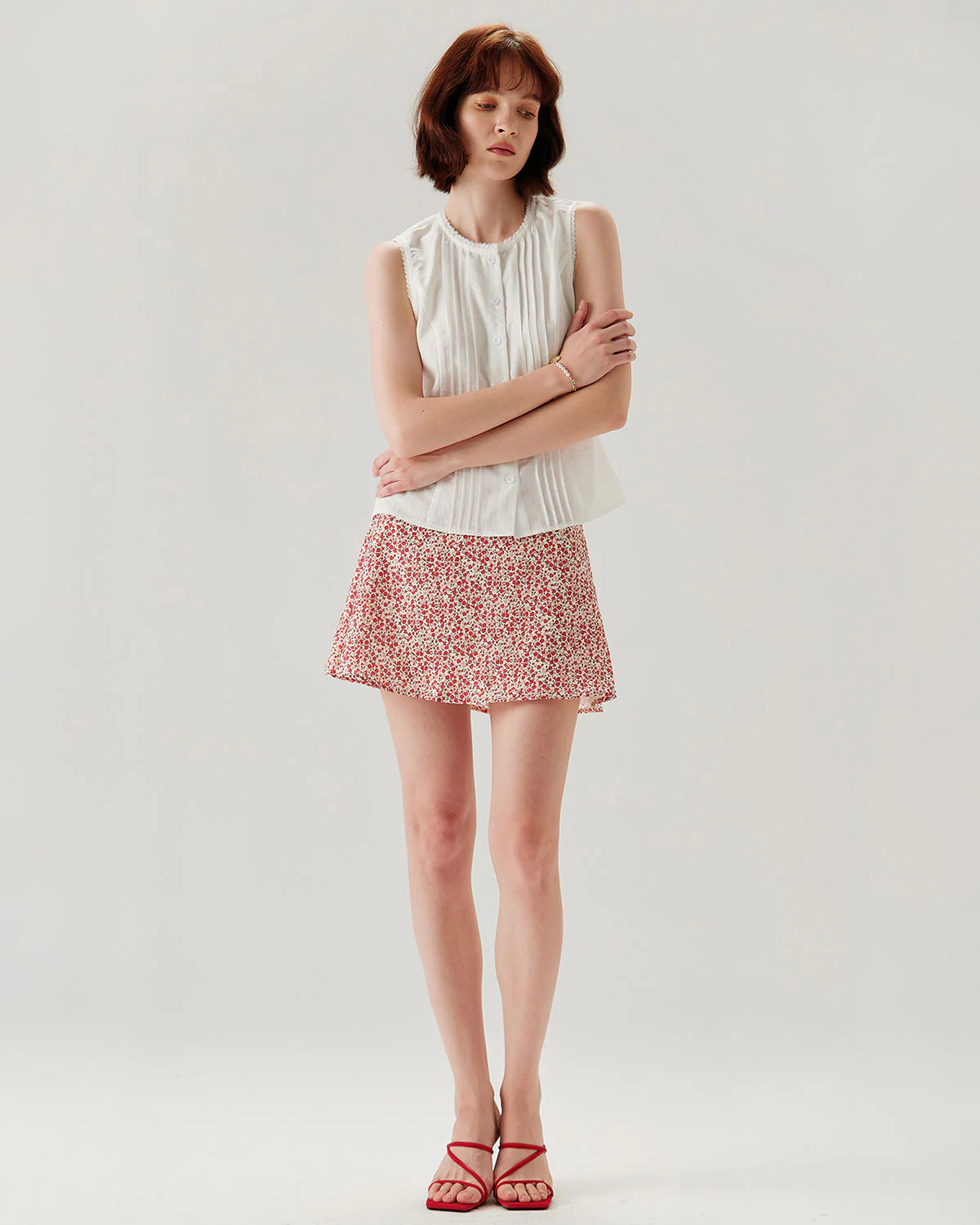 White Crew Neck Button Sleeveless Blouse - Image 3